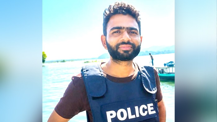 রাঙামাটিতে পুলিশ কর্মকর্তার ঝুলন্ত মরদেহ উদ্ধার